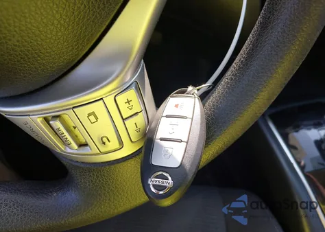 2014 Nissan Rogue Sv z USA, uszkodzony, nr VIN 5N1AT2MV6EC790564